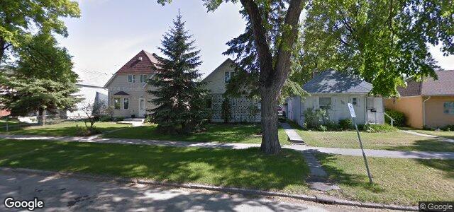 Larawan ng 345 Seven Oaks Avenue sa Winnipeg, Manitoba