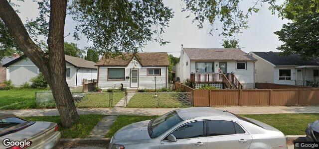 Larawan ng 351 Kilbride Avenue sa Winnipeg, Manitoba