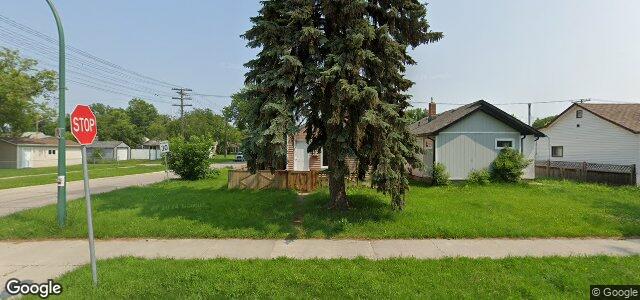 Photo of 357 Kilbride Avenue in Winnipeg, Manitoba