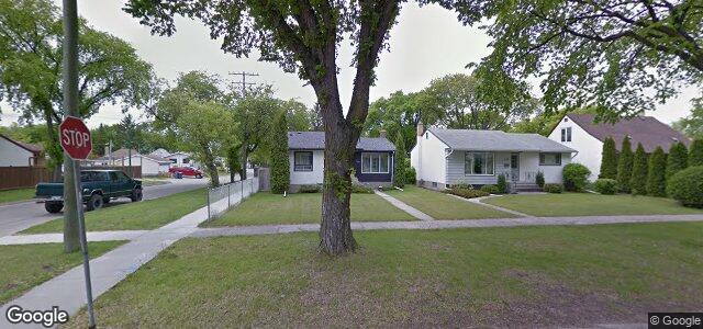 Larawan ng 360 Burrin Avenue sa Winnipeg, Manitoba
