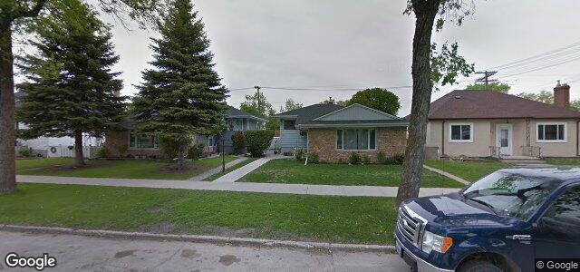 Larawan ng 369 Seven Oaks Avenue sa Winnipeg, Manitoba