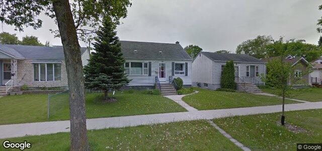 Larawan ng 370 Seven Oaks Avenue sa Winnipeg, Manitoba