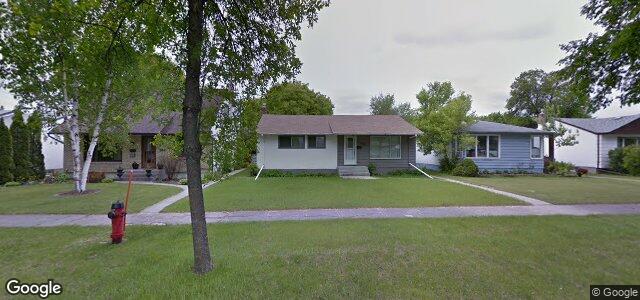 Larawan ng 372 Burrin Avenue sa Winnipeg, Manitoba