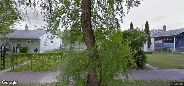 Larawan ng 374 Kilbride Avenue sa Winnipeg, Manitoba