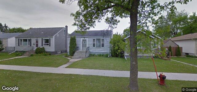Larawan ng 374 Seven Oaks Avenue sa Winnipeg, Manitoba
