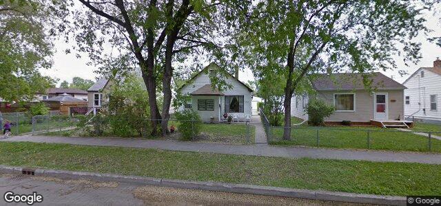 Larawan ng 375 Kilbride Avenue sa Winnipeg, Manitoba