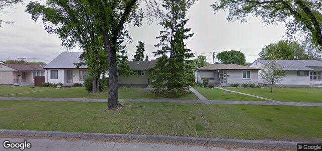 Larawan ng 381 Burrin Avenue sa Winnipeg, Manitoba