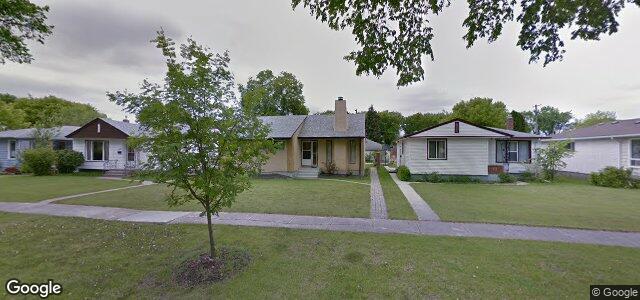 Larawan ng 384 Burrin Avenue sa Winnipeg, Manitoba