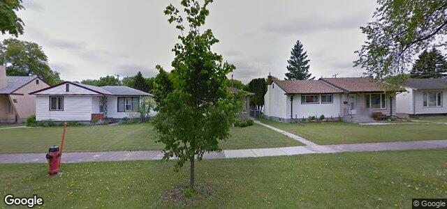 Larawan ng 392 Burrin Avenue sa Winnipeg, Manitoba