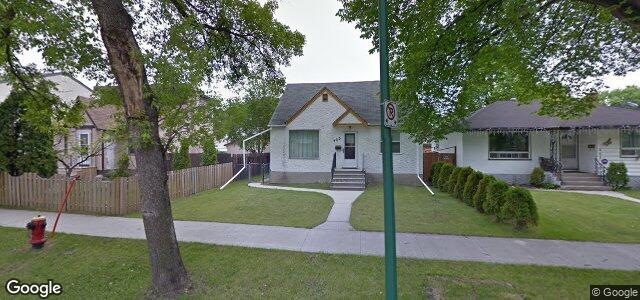 Larawan ng 400 Seven Oaks Avenue sa Winnipeg, Manitoba