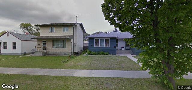 Larawan ng 404 Kilbride Avenue sa Winnipeg, Manitoba