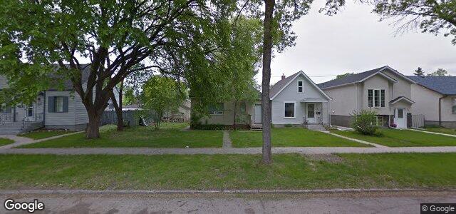 Larawan ng 411 Seven Oaks Avenue sa Winnipeg, Manitoba