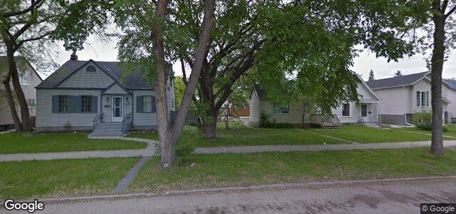 Larawan ng 413 Seven Oaks Avenue sa Winnipeg, Manitoba