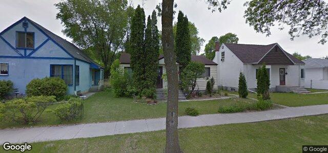 Photo of 418 Seven Oaks Avenue in Winnipeg, Manitoba
