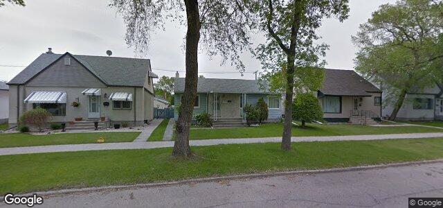 Larawan ng 423 Seven Oaks Avenue sa Winnipeg, Manitoba
