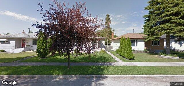 Larawan ng 425 Kilbride Avenue sa Winnipeg, Manitoba