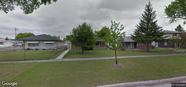 Larawan ng 453 Burrin Avenue sa Winnipeg, Manitoba