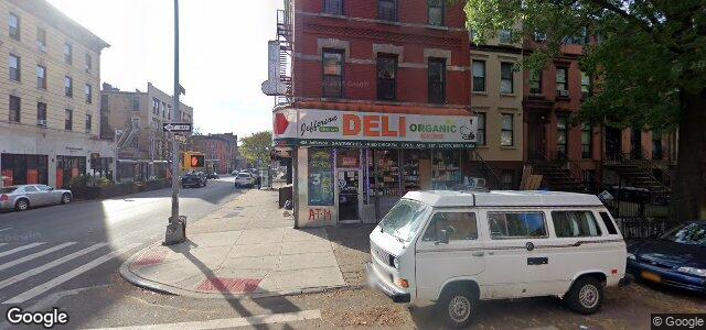 Larawan ng 488 Jefferson Avenue sa Winnipeg, Manitoba