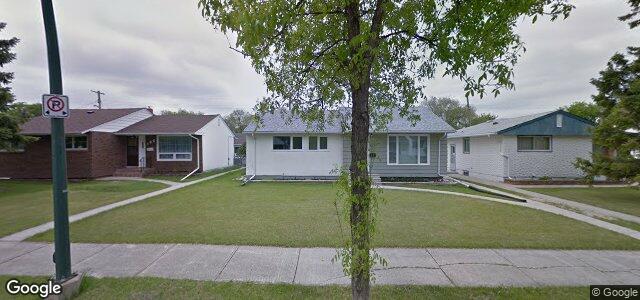 Larawan ng 502 Kilbride Avenue sa Winnipeg, Manitoba