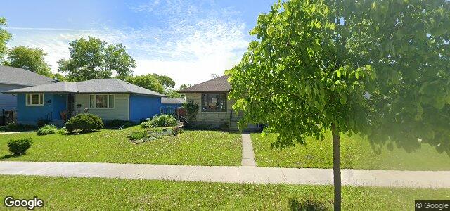 Larawan ng 502 Seven Oaks Avenue sa Winnipeg, Manitoba