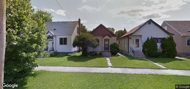 Photo of 560 Mcadam Avenue in Winnipeg, Manitoba