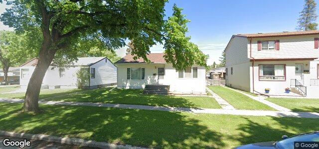 Larawan ng 565 Seven Oaks Avenue sa Winnipeg, Manitoba