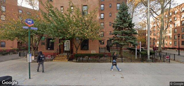 Larawan ng 360 Madison Street sa Winnipeg, Manitoba