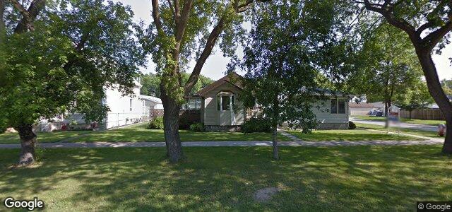 Larawan ng 331 Regent Avenue E sa Winnipeg, Manitoba