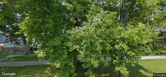 Larawan ng 411 Whittier Avenue E sa Winnipeg, Manitoba