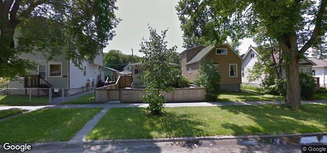 Larawan ng 526 Harvard Avenue E sa Winnipeg, Manitoba