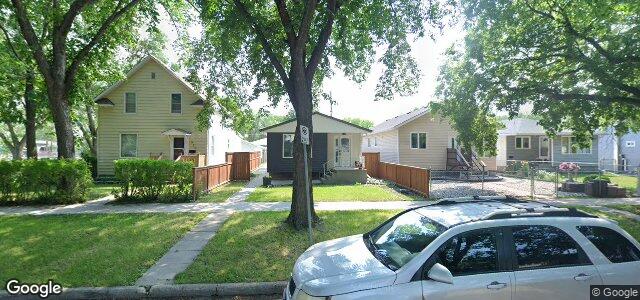 Photo of 528 Rosseau Avenue E in Winnipeg, Manitoba