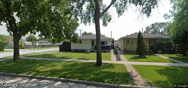 Photo of 556 Whittier Avenue E in Winnipeg, Manitoba