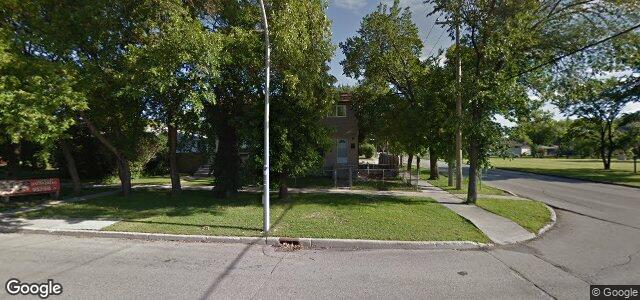 Larawan ng 561 Regent Avenue E sa Winnipeg, Manitoba