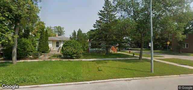 Larawan ng 700 Leola Street sa Winnipeg, Manitoba