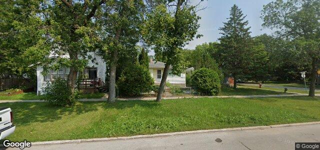 Larawan ng 702 Leola Street sa Winnipeg, Manitoba