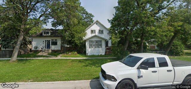 Larawan ng 704 Leola Street sa Winnipeg, Manitoba