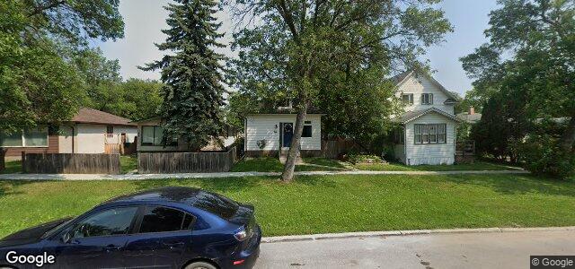 Larawan ng 706 Leola Street sa Winnipeg, Manitoba