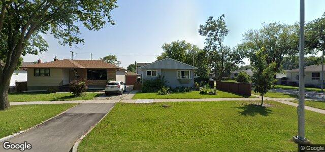 Larawan ng 900 Leola Street sa Winnipeg, Manitoba