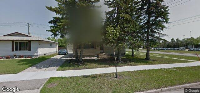 Larawan ng 100 Brelade Street sa Winnipeg, Manitoba