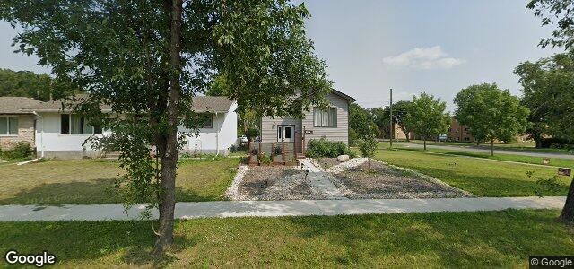 Larawan ng 1002 Day Street sa Winnipeg, Manitoba