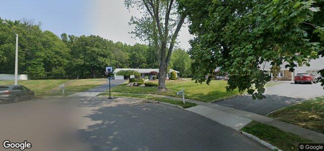 Larawan ng 11 Colonial Court sa Winnipeg, Manitoba