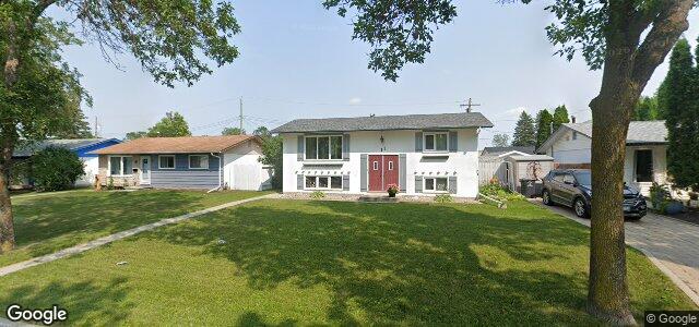 Larawan ng 11 Paulley Drive sa Winnipeg, Manitoba