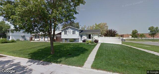 Larawan ng 129 Allenby Crescent sa Winnipeg, Manitoba