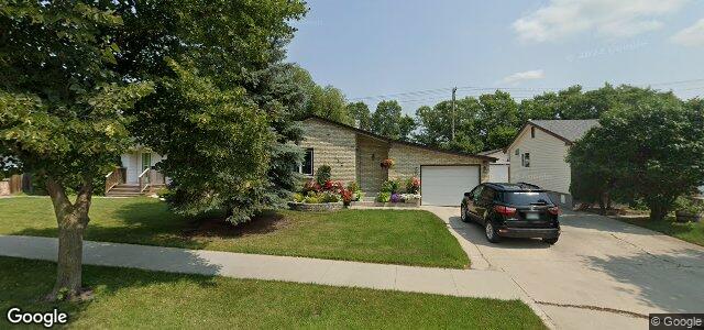 Larawan ng 132 Brelade Street sa Winnipeg, Manitoba