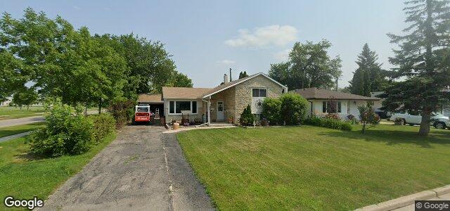 Larawan ng 135 Laurentia Bay sa Winnipeg, Manitoba