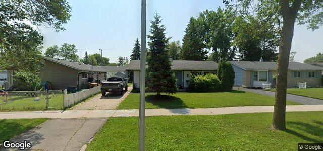 Larawan ng 142 St Martin Boulevard sa Winnipeg, Manitoba