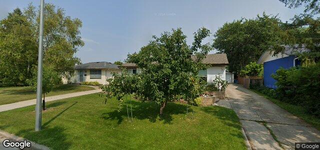 Larawan ng 15 President'S Court sa Winnipeg, Manitoba