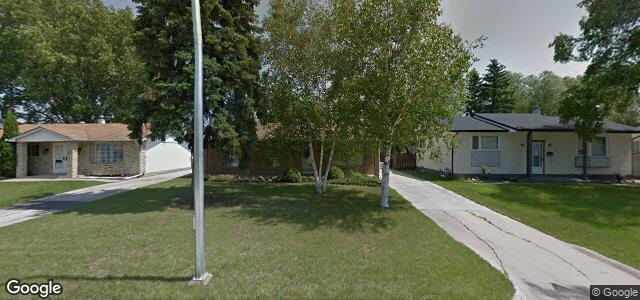 Photo of 15 Shadyside Drive in Winnipeg, Manitoba