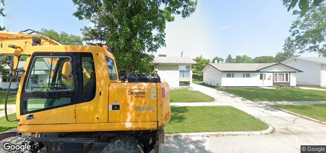 Larawan ng 15 Whitehall Boulevard sa Winnipeg, Manitoba