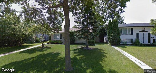 Larawan ng 18 Bramwell Avenue sa Winnipeg, Manitoba